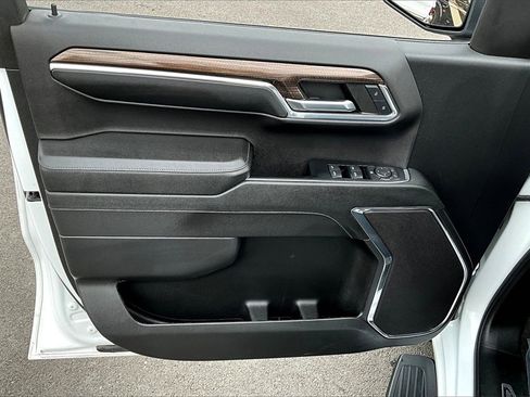 Used 2023 Chevrolet Silverado 1500 RST image 24