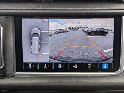 Used 2021 GMC Yukon Denali w/ Denali Premium Package AWD/4WD image 37