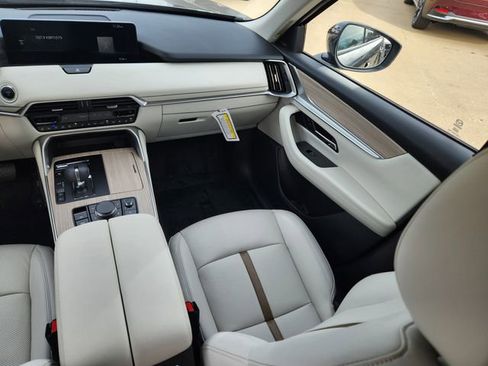 New 2025 MAZDA CX-90 Plug-In Hybrid w/ Premium Plus image 12