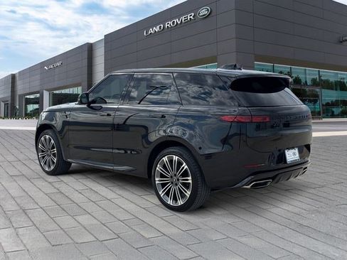 Used 2024 Land Rover Range Rover Sport Dynamic SE image 3