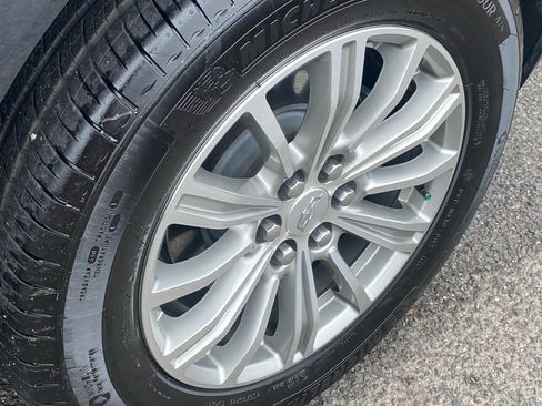 Used 2019 Cadillac XT5 Luxury FWD image 22