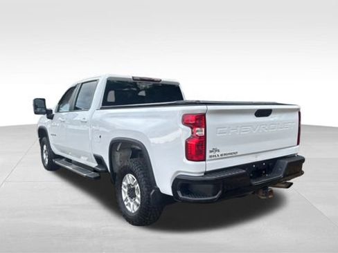 Used 2022 Chevrolet Silverado 2500 LT image 4