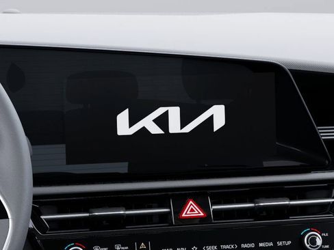 New 2025 Kia Niro EX w/ EX Cold Weather Package FWD image 20