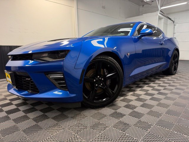 Used 2018 Chevrolet Camaro SS RWD image 3