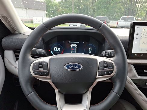 Certified 2026 Ford Explorer Active w/ Active Comfort Package RWD image 18