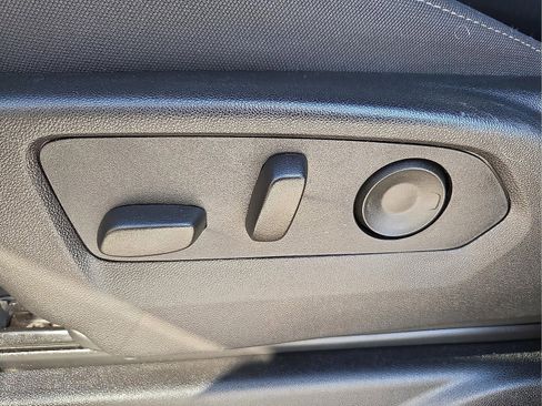 Used 2024 Chevrolet Suburban LS image 16