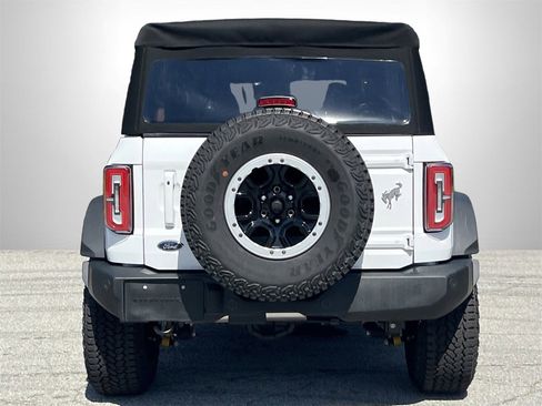 New 2025 Ford Bronco Outer Banks w/ Sasquatch Package image 26