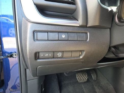 Used 2023 Nissan Rogue SV image 14