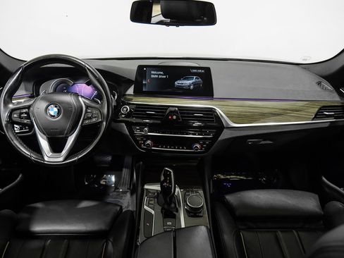 Used 2019 BMW 530i w/ Convenience Package image 16
