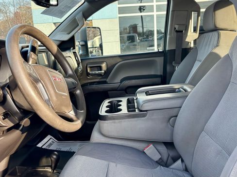 Used 2019 GMC Sierra 2500 4x4 Double Cab w/ Sierra Convenience Package image 15