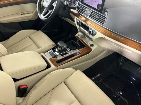 Used 2023 Audi Q5 e Premium Plus w/ Premium Plus Package image 15