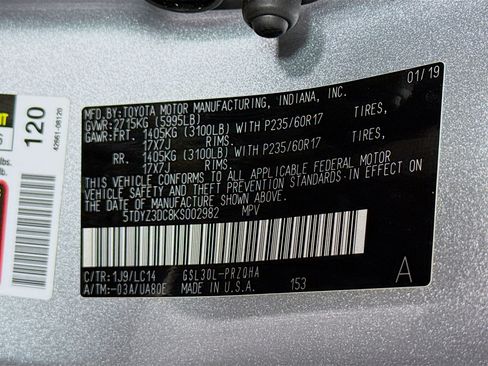 Used 2019 Toyota Sienna XLE w/ XLE Navigation Package image 38