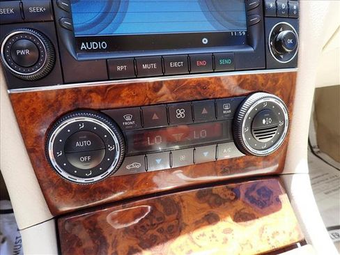 Used 2009 Mercedes-Benz CLK 350 Cabriolet image 19