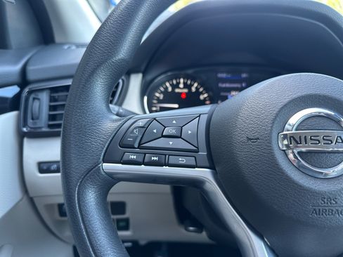 Used 2019 Nissan Rogue Sport SV AWD/4WD image 32