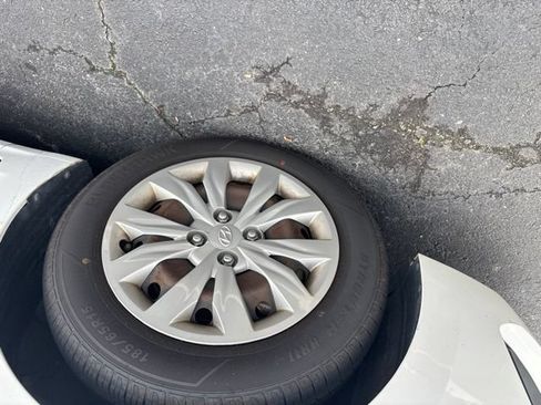 Used 2018 Hyundai Accent SE FWD image 4