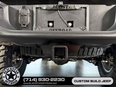 Used 2023 Jeep Gladiator Rubicon w/ Trailer Tow Package AWD/4WD image 12