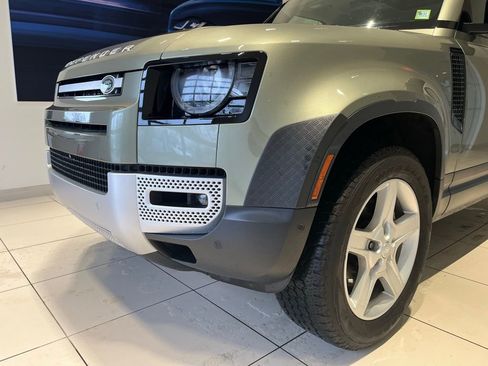 Certified 2022 Land Rover Defender 110 SE AWD/4WD image 14