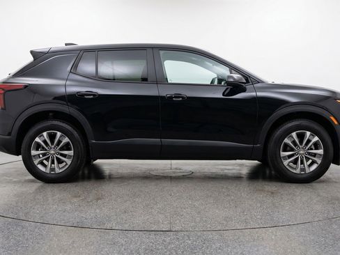 Used 2025 Chevrolet Equinox LT FWD image 11