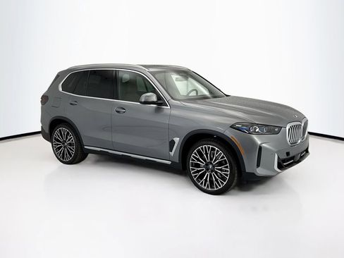 New 2026 BMW X5 xDrive40i w/ Executive Package image 3