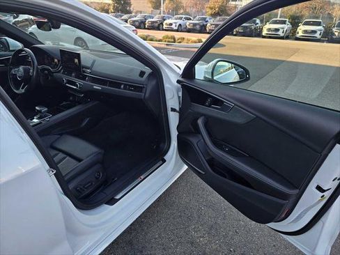Used 2022 Audi A4 2.0T Premium Plus w/ Premium Plus Package image 12