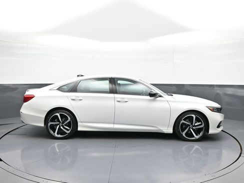 Used 2022 Honda Accord Sport image 5