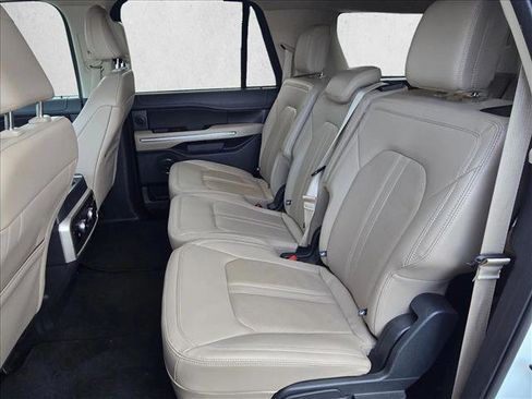 Used 2024 Ford Expedition Max Limited RWD image 18