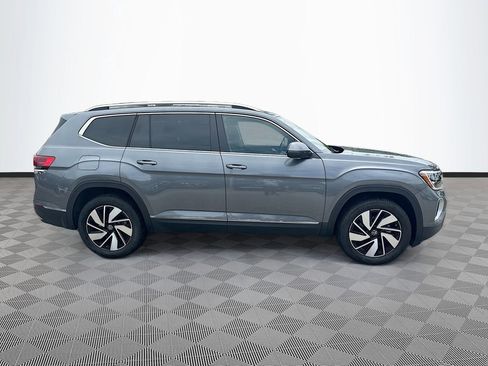 Used 2025 Volkswagen Atlas SEL AWD/4WD image 5