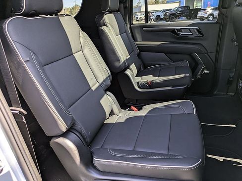 New 2026 Chevrolet Suburban Premier w/ Sun And Tow Package AWD/4WD image 32