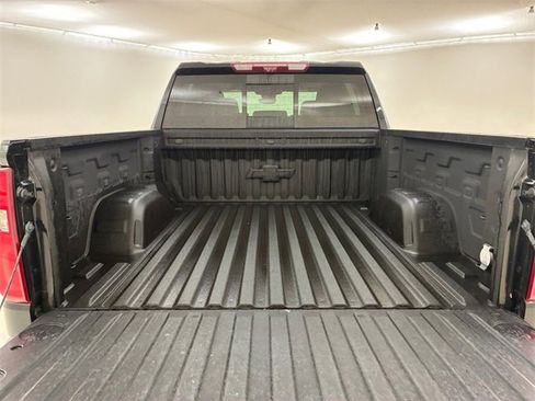 Used 2022 Chevrolet Silverado 1500 LTZ w/ LTZ Premium Package image 17