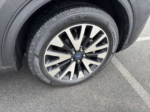 Used 2020 Ford Escape SE Sport image 11