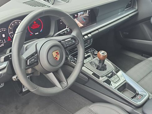 Used 2026 Porsche 911 Carrera T RWD image 12