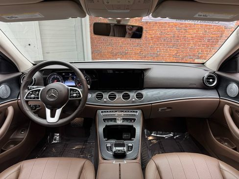 Certified 2019 Mercedes-Benz E 300 4MATIC image 13