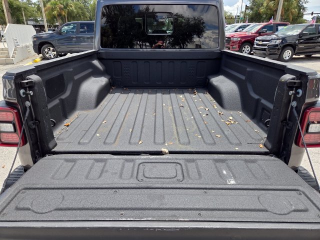 Certified 2025 Jeep Gladiator Mojave AWD/4WD image 9