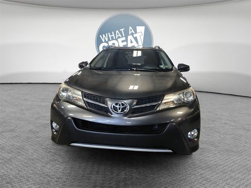 Used 2013 Toyota RAV4 XLE image 9
