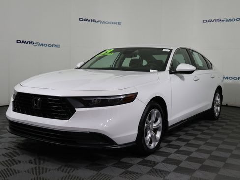 Used 2024 Honda Accord LX image 11