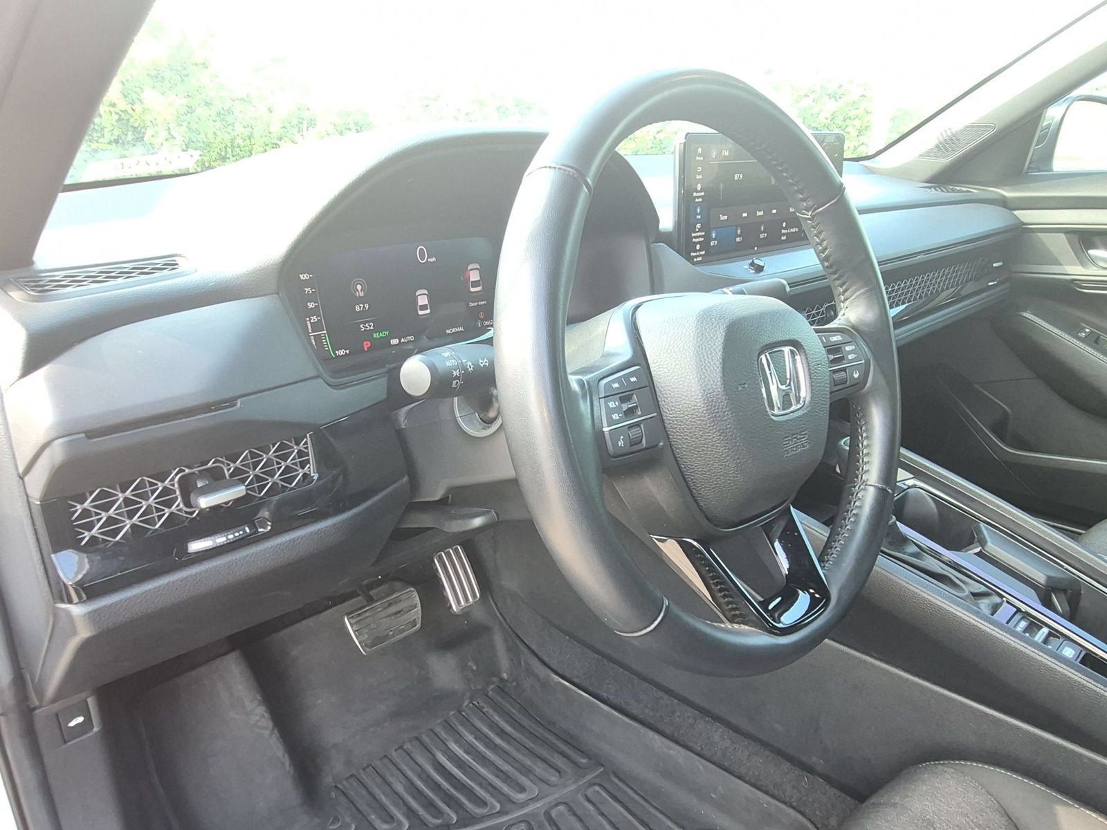Used 2024 Honda Accord Sport image 11