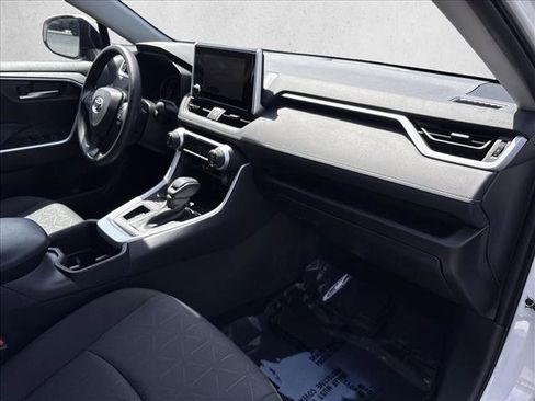 Certified 2025 Toyota RAV4 XLE FWD image 23