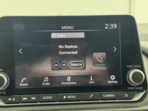 Used 2024 Nissan Rogue S image 21