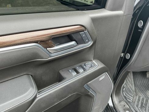 Used 2025 Chevrolet Silverado 1500 LT Trail Boss AWD/4WD image 21