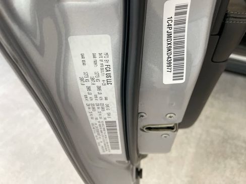 Used 2019 Jeep Cherokee Limited AWD/4WD image 27