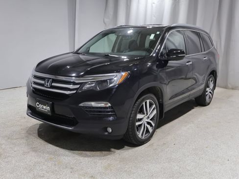 Used 2017 Honda Pilot Touring image 7