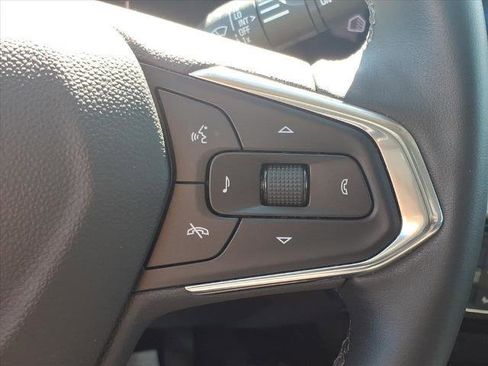 Used 2024 Chevrolet Trax LT w/ Driver Confidence Package image 17