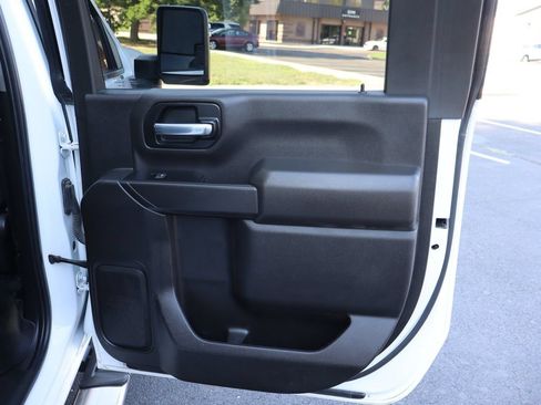 Used 2022 Chevrolet Silverado 3500 LT AWD/4WD image 28