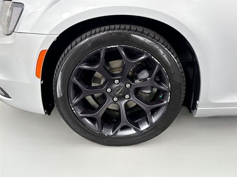 Used 2019 Chrysler 300 Touring w/ Sport Appearance Package RWD image 45