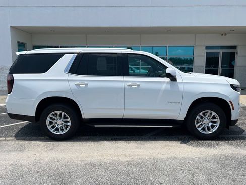 Used 2025 Chevrolet Tahoe LT RWD image 3