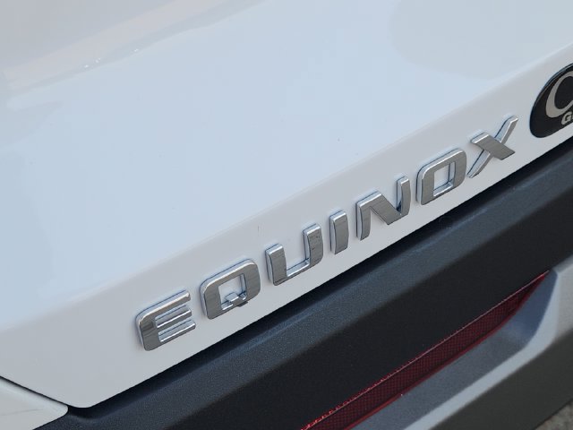 Used 2026 Chevrolet Equinox LT FWD image 9