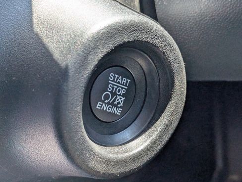 Used 2024 RAM ProMaster 2500 w/ Convenience Group image 21