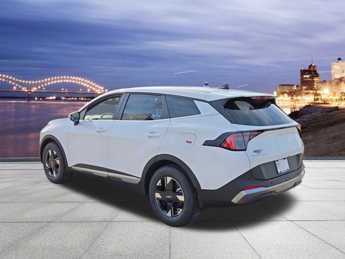 New 2026 Kia Sportage LX image 3