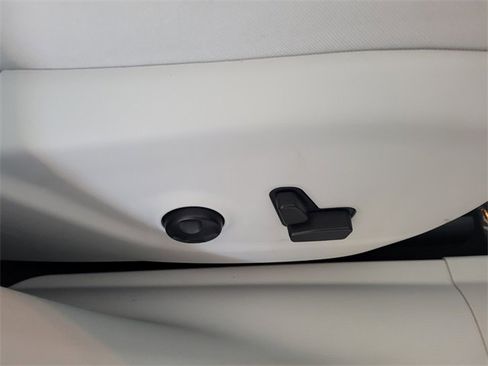 Used 2021 Jeep Cherokee Limited w/ Elite Package image 17