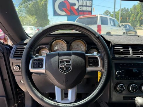 Used 2012 Dodge Challenger R/T RWD image 12